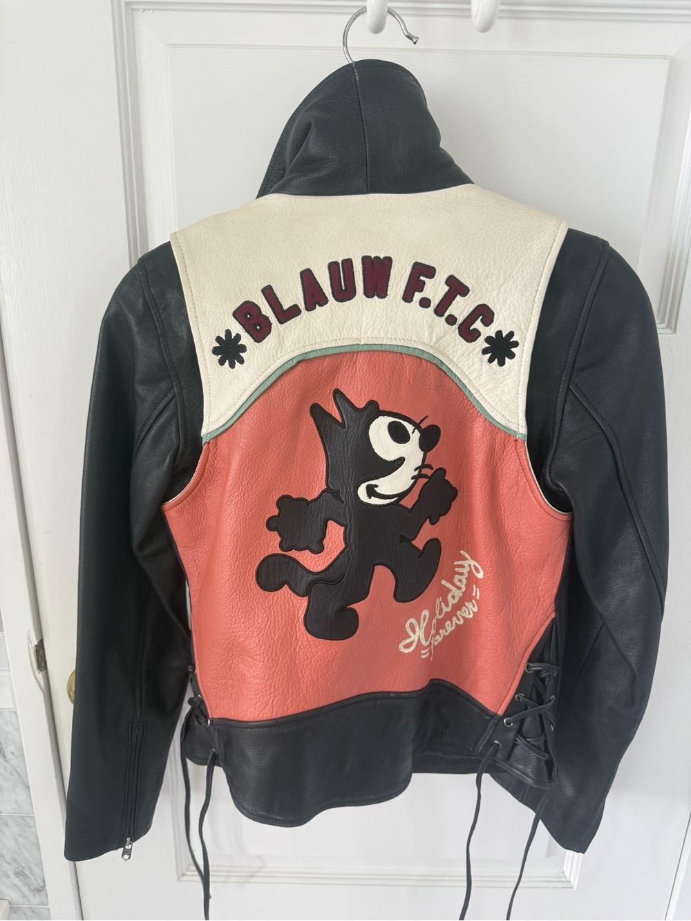 Limited edition Scotch & Soda Women’s Leather Jacket - Black/Coral/White